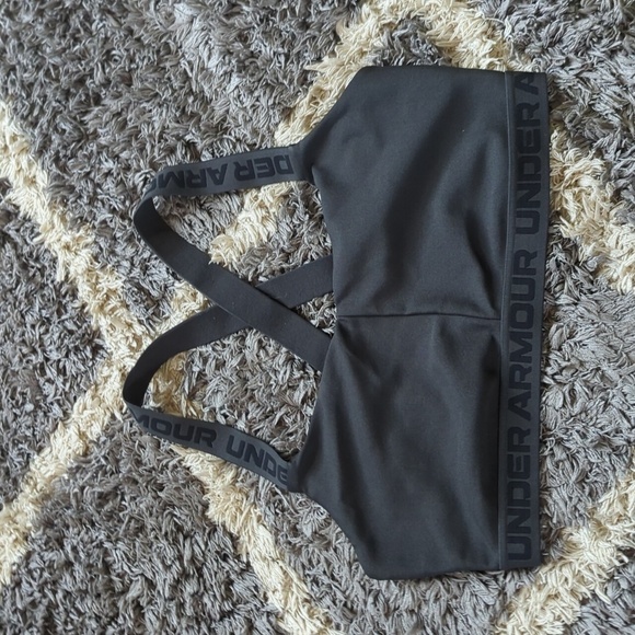 Under Armour Black Criss Cross Back Sports Bra - Picture 2 of 6